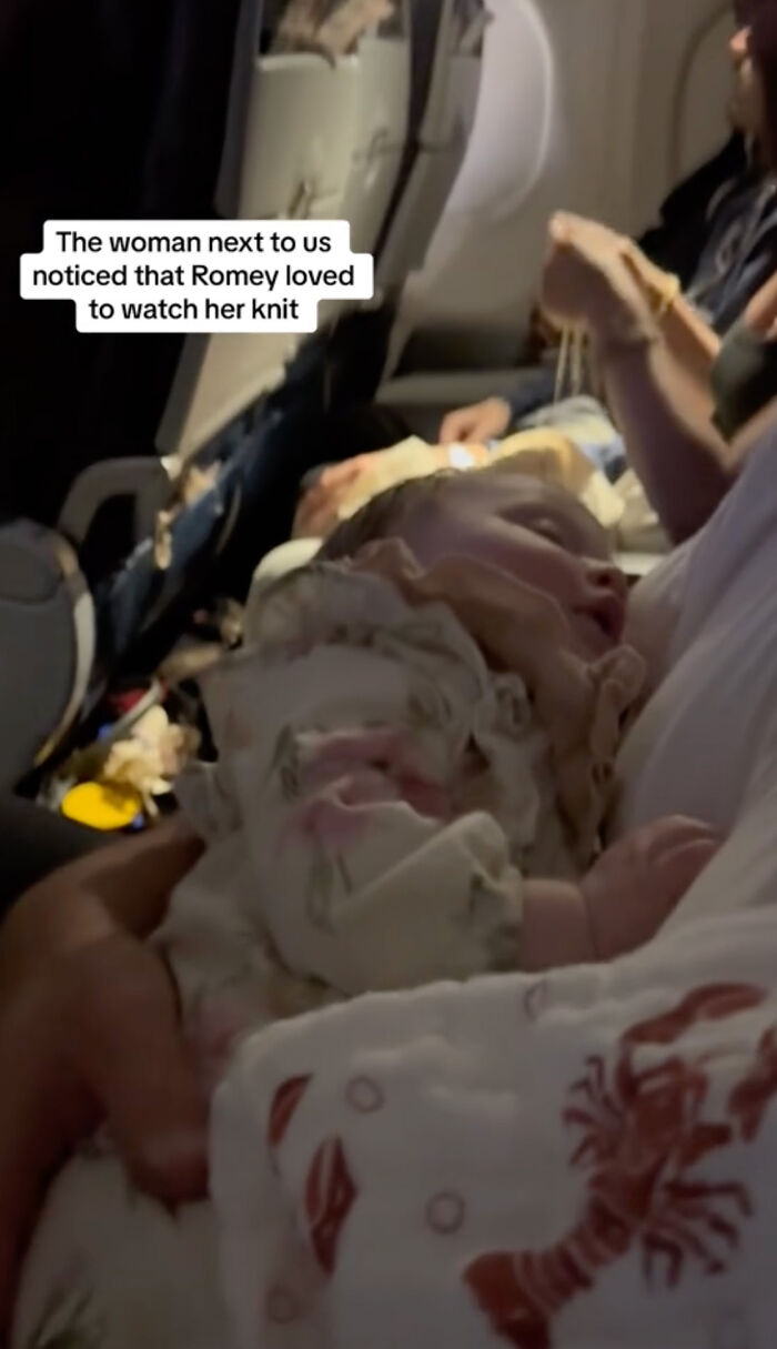 Stranger Makes Baby A Beanie On Flight, Kind Gesture Touches Millions, Including Michelle Obama Stranger Makes Baby A Beanie On Flight, Kind Gesture Touches Millions, Including Michelle Obama