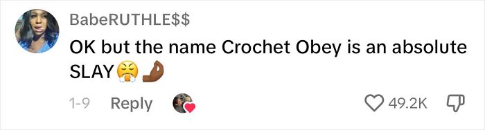 Stranger Makes Baby A Beanie On Flight, Kind Gesture Touches Millions, Including Michelle Obama Stranger Makes Baby A Beanie On Flight, Kind Gesture Touches Millions, Including Michelle Obama
