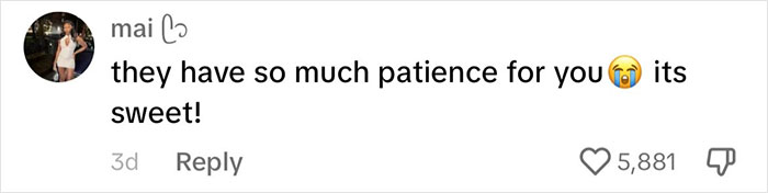 "I Would Have No Patience": Woman With Emetophobia Shares What Goes On In Her Family Group Chat
