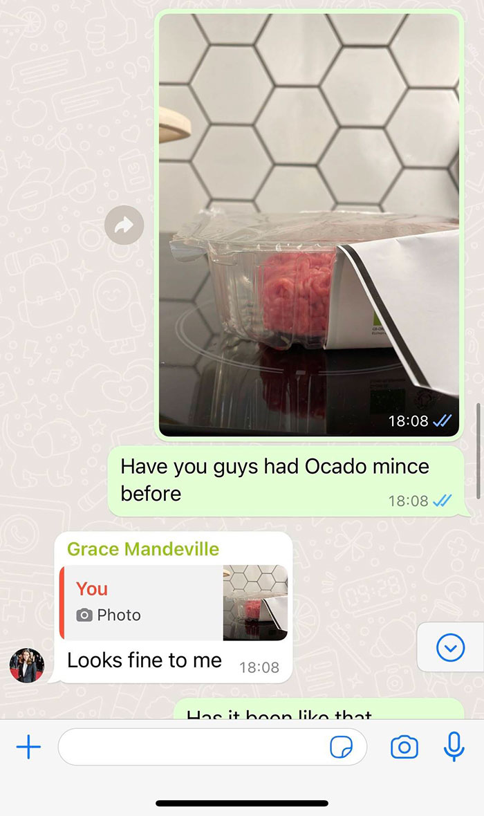 "I Would Have No Patience": Woman With Emetophobia Shares What Goes On In Her Family Group Chat