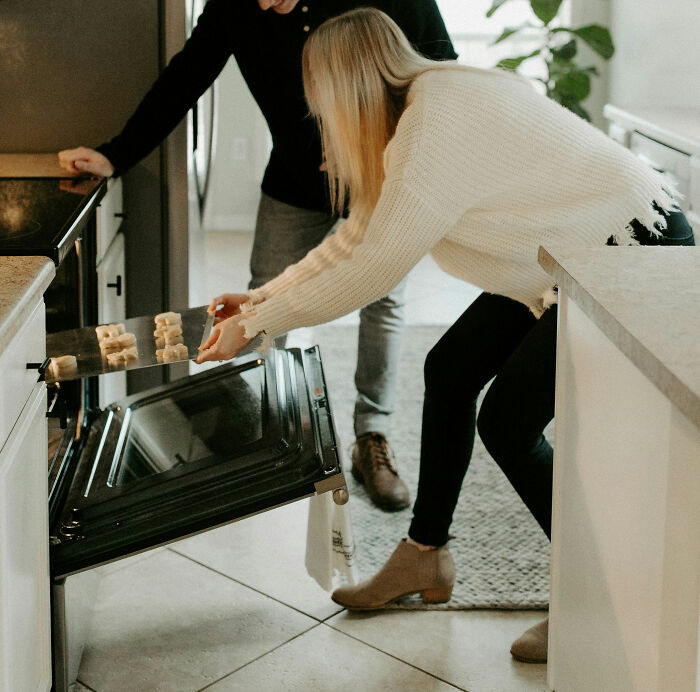 “Get In The Bin, You Absolute Child”: 30 Of The Worst Excuses Women Got From Men Over Chores