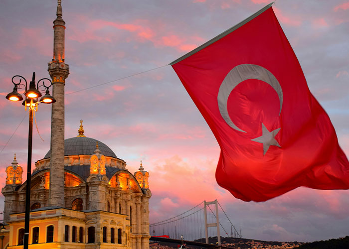 Activists Share Before And After Photos Of Their “Cheaper” Plastic Surgeries In Turkey Activists Share Before And After Photos Of Their “Cheaper” Plastic Surgeries In Turkey