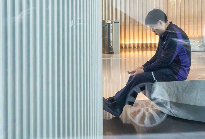 Lucky Coincidences: 20 Perfectly Timed Pictures Taken By Edas Wong (New Pics)