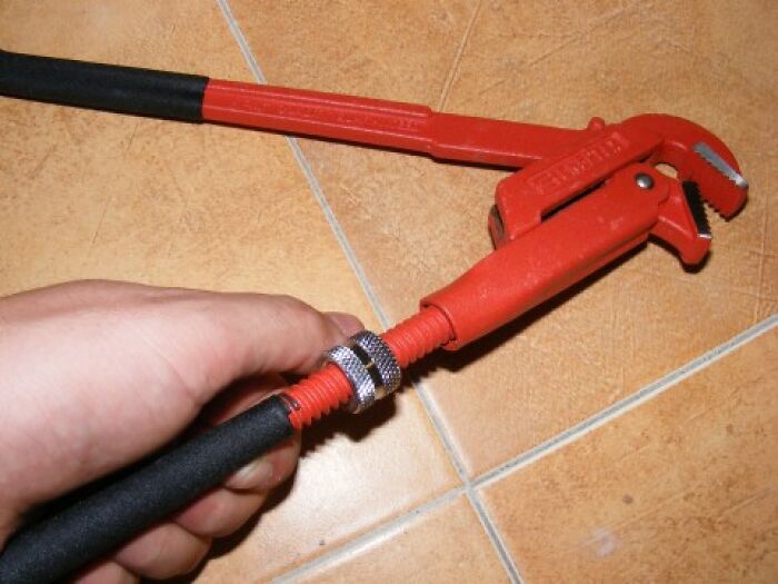 Operadores del 911 comparten llamadas de locura que no pudieron responder sin reir