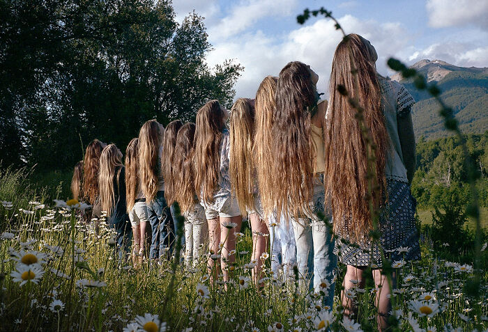 Argentine Photographer Has Been Photographing Women With Long Hair In Latin America For 17 Years