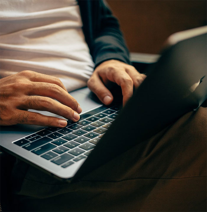 “What My Grandpa Did To Me”: 45 Secrets That People Swear They’ll Never Tell Their Parents