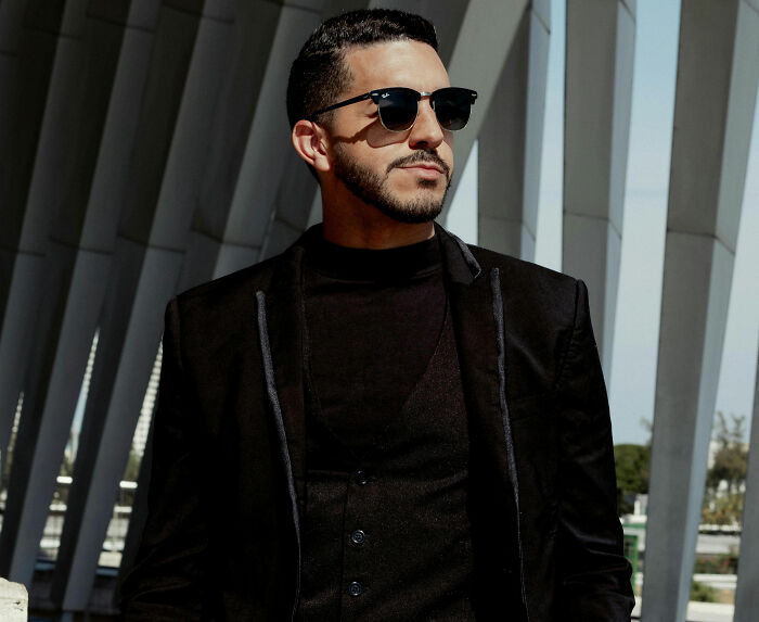 30 People Share How They Would Let Everyone Know They Won The Lottery Without Actually Saying It - 24