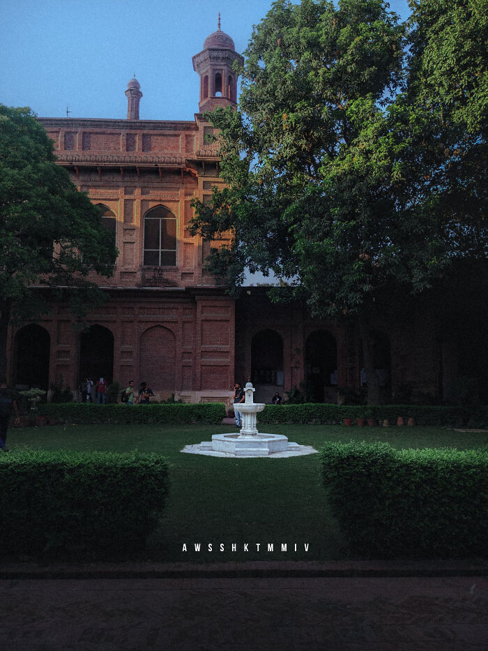 Fountain/Main Courtyard