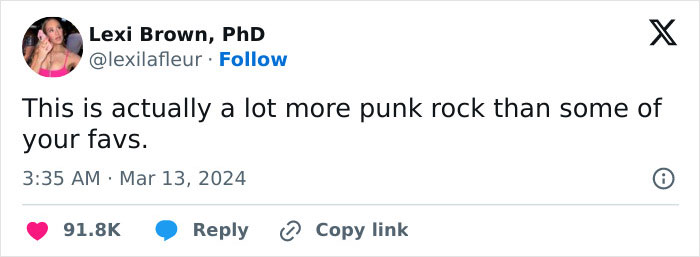 Fans Praise Olivia Rodrigo For Giving Concert-Goers Free Plan B And Condoms Fans Praise Olivia Rodrigo For Giving Concert-Goers Free Plan B And Condoms