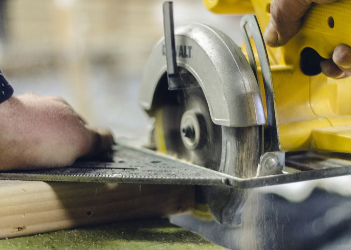 30 People Share Examples Of People Blindly Wasting Money When They Think They're Saving