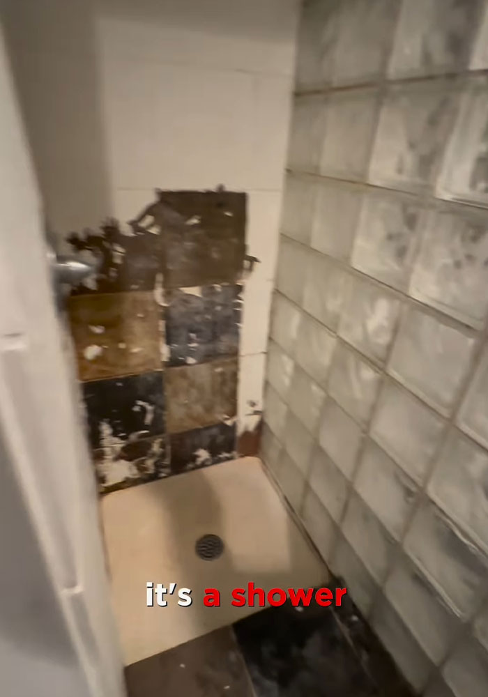 &ldquo;The Worst Design Layout&rdquo;: Realtor Shares Tour Of &ldquo;Absurd&rdquo; NYC Studio Apartment Listed For $3,500