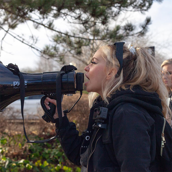 “I’ll Do Whatever It Takes”: Meet The Woman Behind The Pignorant Documentary “I’ll Do Whatever It Takes”: Meet The Woman Behind The Pignorant Documentary