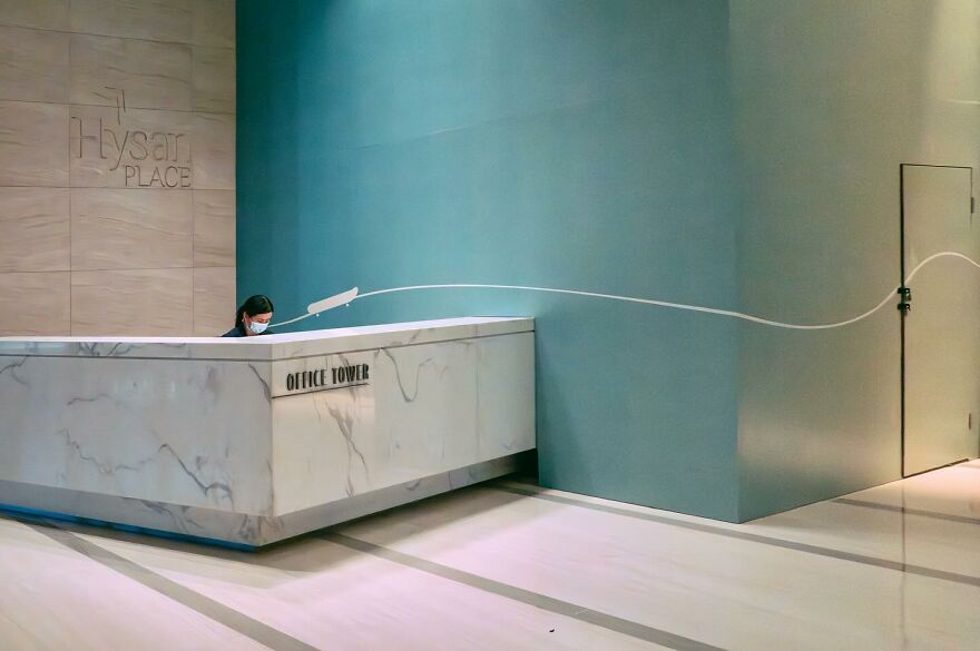 20 Lucky Accidents Captured By Street Photographer Edas Wong (New Pics)