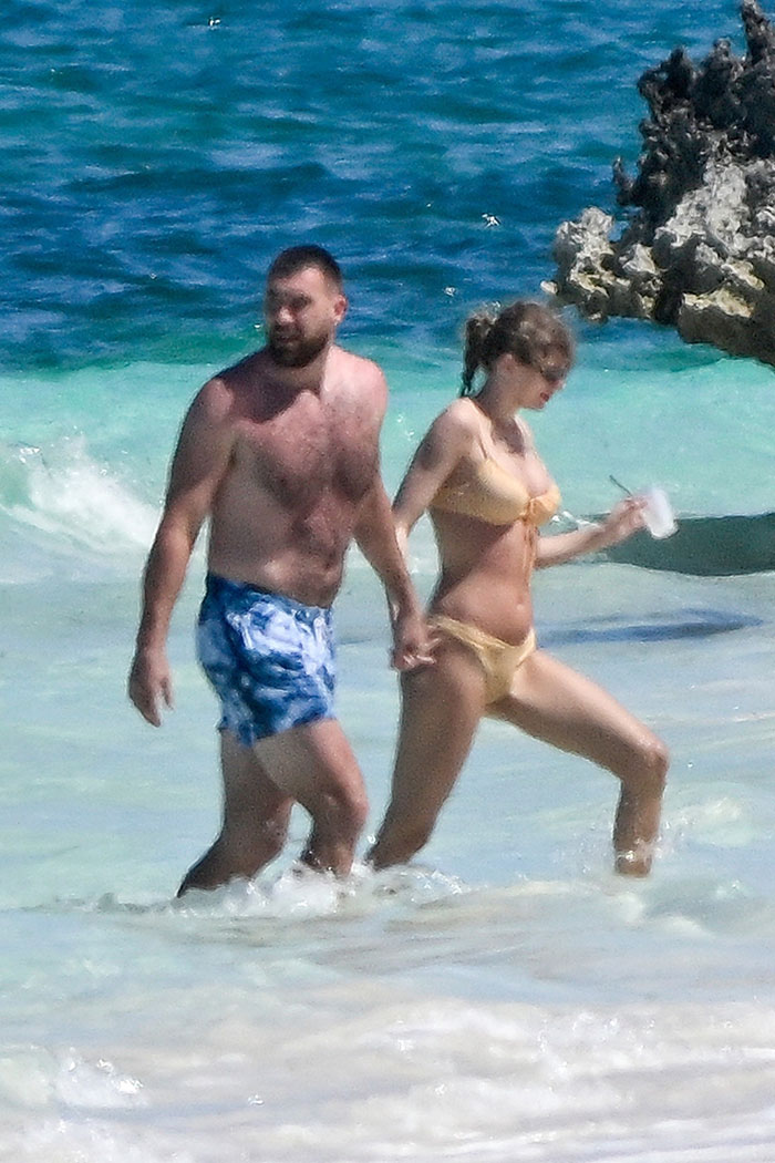 After Travis Kelce’s “Dad Bod” Pics Go Viral, The Football Star Defends Weight Gain - 1