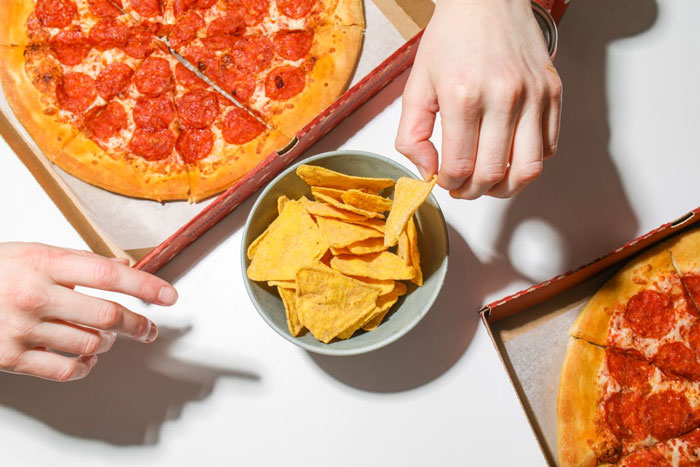 “I Am Starving Him”: Teen Flips Out Over Reduced Food Portions, People Online Take His Side - 5