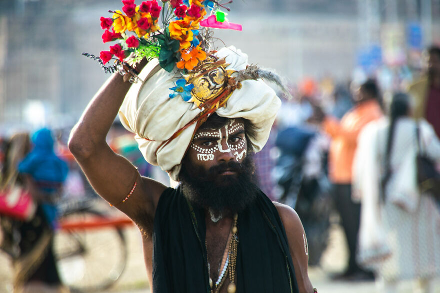 I Photographed People In The Holy Waters Of The Ganges (9 Pics)