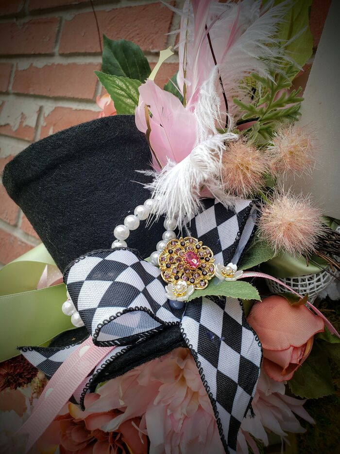 Alice In Wonderland Door Or Wall Decorations (7 Pics)