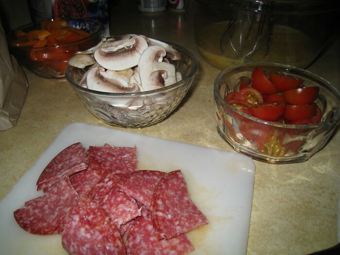 “He Never Came Back”: 40 Things People Know They Saw But Don’t Have Any Proof Of