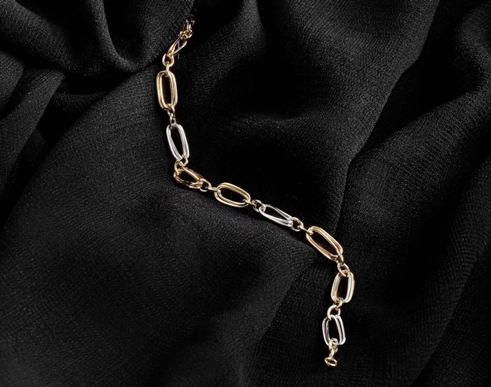 35 Wild And Untold Secrets Shared Anonymously In This Online Thread