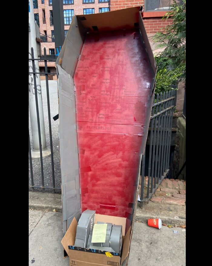 Just Incase You Find Yourself In A Byog(Raveyard) Situation. N6th Btwn Driggs And Bedford In Williamsburg