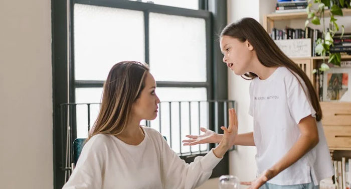 “How Are You The Evil Stepmom To Your Own Kids?”: People Roast Entitled Mom After Fight With Ex “How Are You The Evil Stepmom To Your Own Kids?”: People Roast Entitled Mom After Fight With Ex