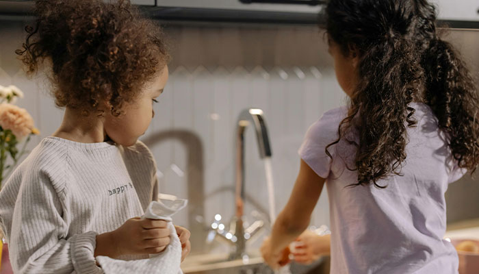 Scientists Reveal There May Be More Truth To “Eldest Daughter Syndrome” Than Previously Thought Scientists Reveal There May Be More Truth To “Eldest Daughter Syndrome” Than Previously Thought