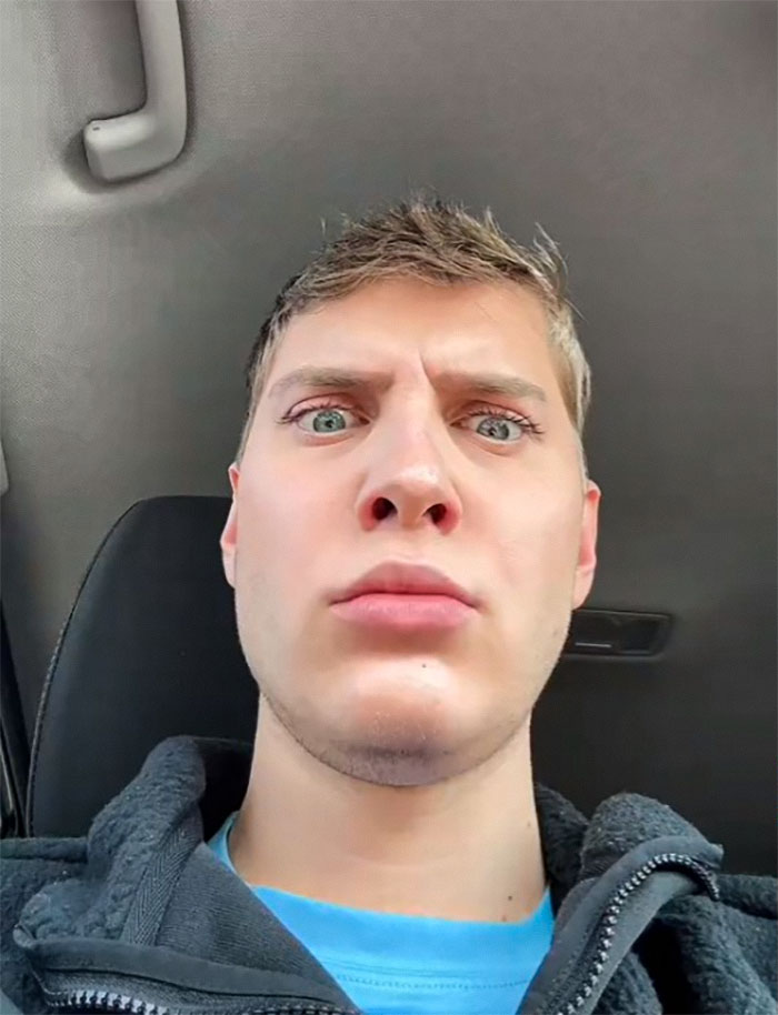 Waiter Takes Revenge On &ldquo;Karen&rdquo; Who Didn&rsquo;t Tip, And The Internet Isn&rsquo;t Having It