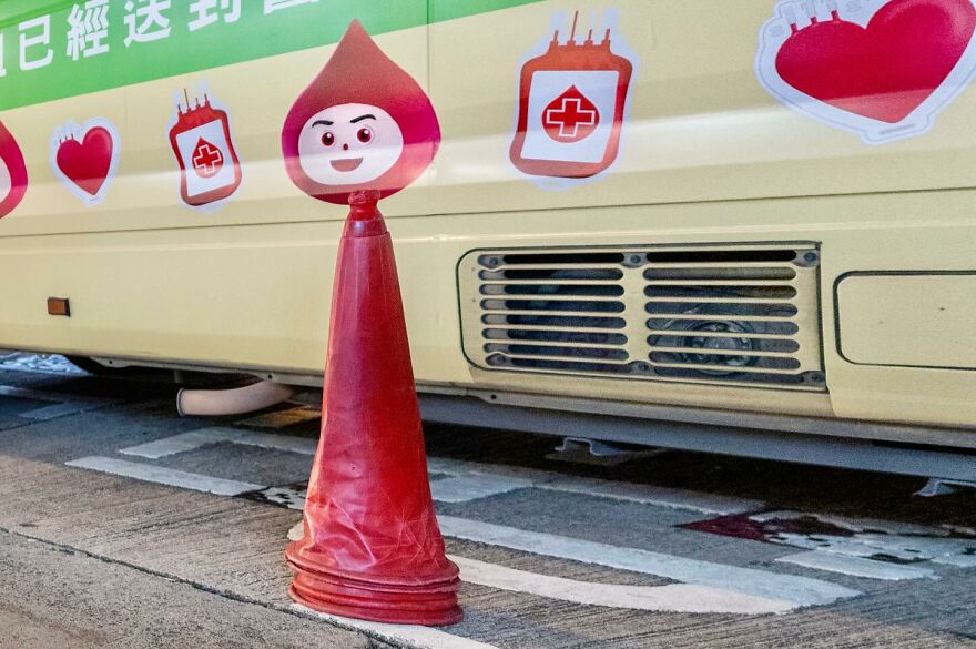 20 Lucky Accidents Captured By Street Photographer Edas Wong (New Pics)