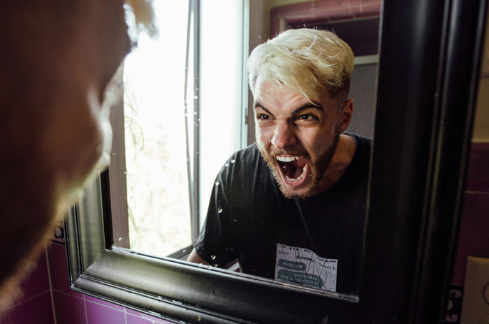 Guy Gets Used Tampon In Bed As Payback For Not Listening To Sister’s Pleas To Not Gross Her Out Guy Gets Used Tampon In Bed As Payback For Not Listening To Sister’s Pleas To Not Gross Her Out