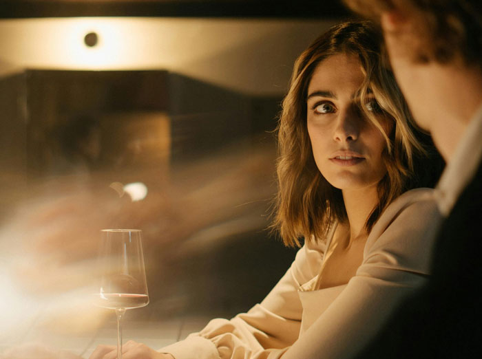 &ldquo;Oh My God, Are You Freaking Crying?&rdquo;: Table Goes Silent After Man Splashes Wife With Coffee