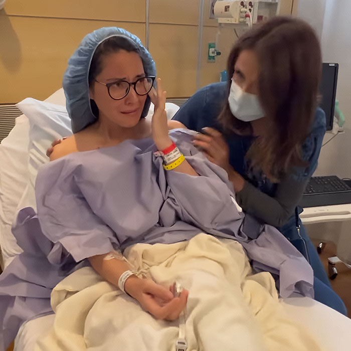 Olivia Munn Posts Tearful Video As She Undergoes Double Mastectomy For Breast Cancer