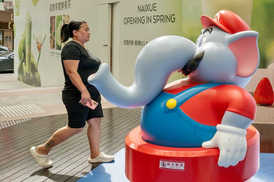 20 Lucky Accidents Captured By Street Photographer Edas Wong (New Pics)