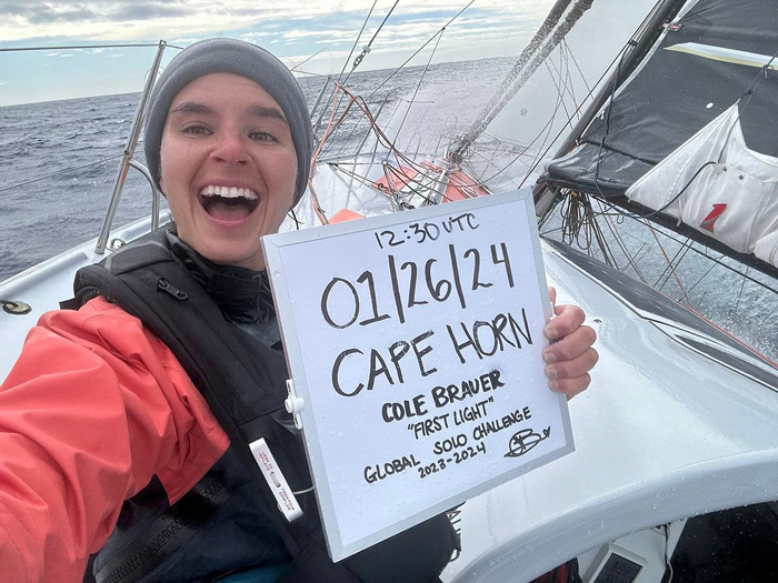 A Remarkable Woman&rsquo;s Quest Over The Ocean: The First American Woman To Sail Around The World Solo