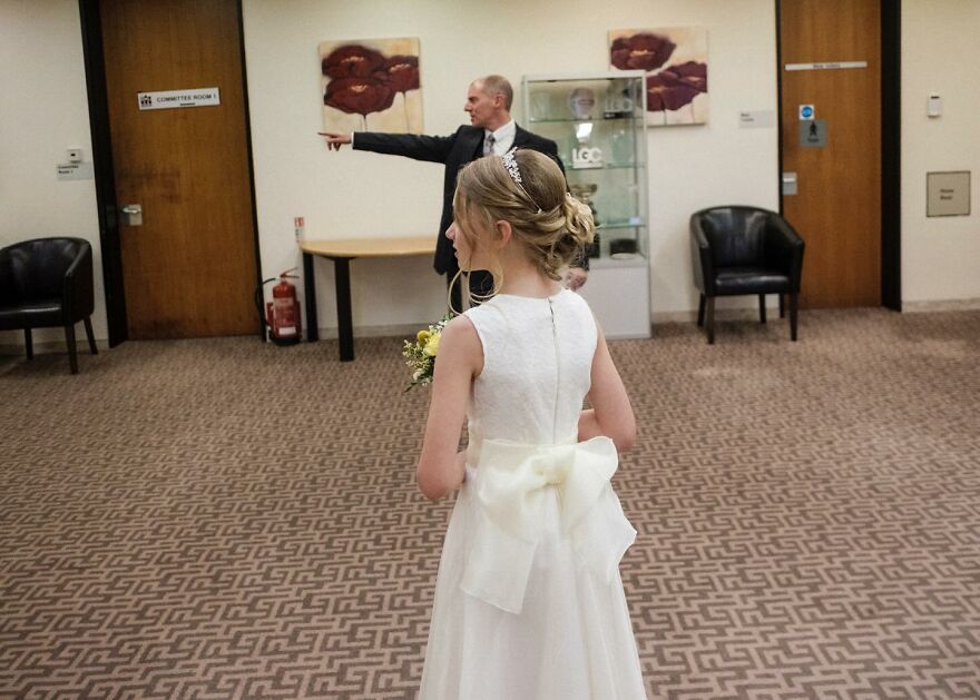 A British Photographer Takes Honest Wedding Photos, And You Might Regret You Didn’t Invite Him To Your Celebration (23 New Pics)