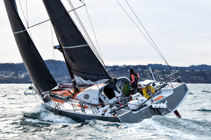 A Remarkable Woman&rsquo;s Quest Over The Ocean: The First American Woman To Sail Around The World Solo