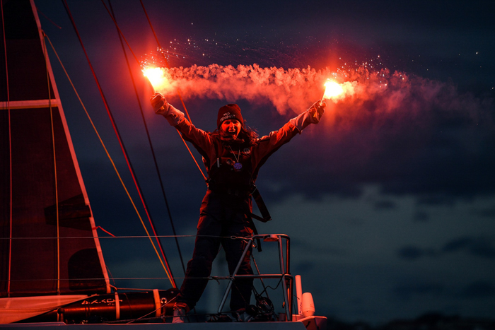 A Remarkable Woman&rsquo;s Quest Over The Ocean: The First American Woman To Sail Around The World Solo