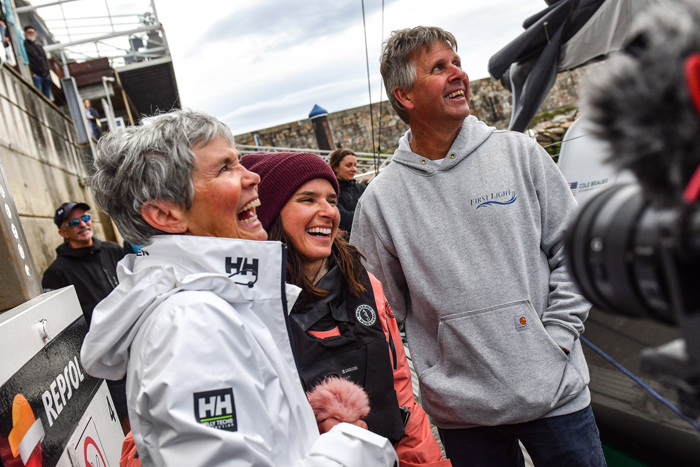 A Remarkable Woman&rsquo;s Quest Over The Ocean: The First American Woman To Sail Around The World Solo