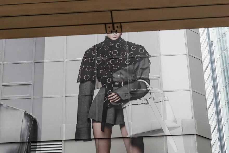 20 Lucky Accidents Captured By Street Photographer Edas Wong (New Pics)