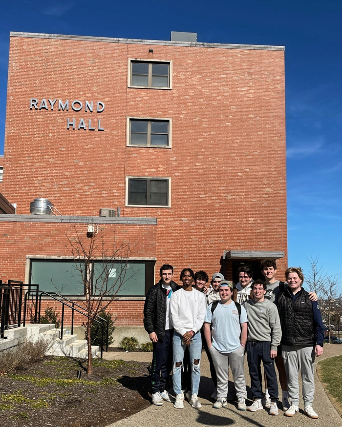 Students Created A GoFundMe For Their Security Guard, James, Who Hasn&rsquo;t Seen His Family In A Decade