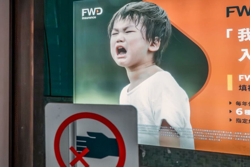 20 Lucky Accidents Captured By Street Photographer Edas Wong (New Pics)