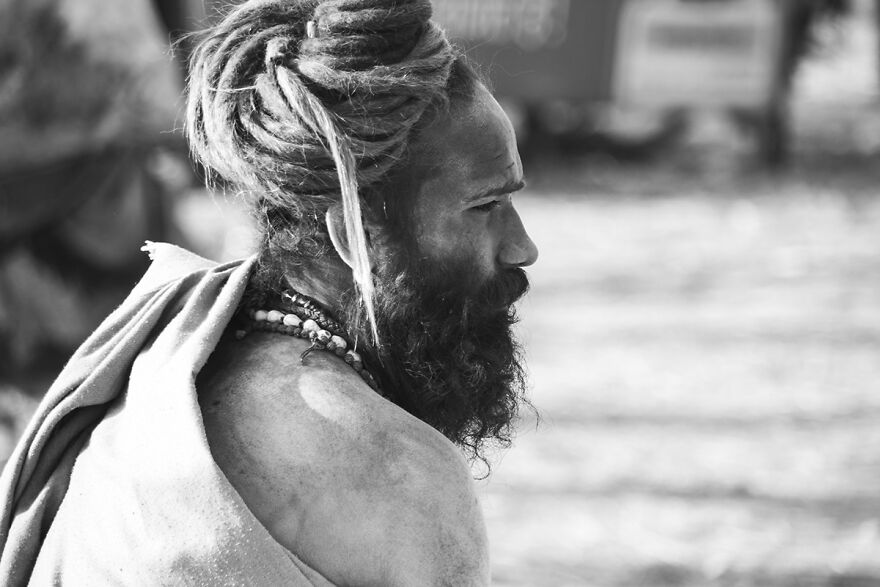 I Photographed People In The Holy Waters Of The Ganges (9 Pics)