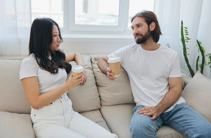 Woman Texts Husband’s Best Friend Pretending To Be Him, She Falls Right Into Her Trap - 4