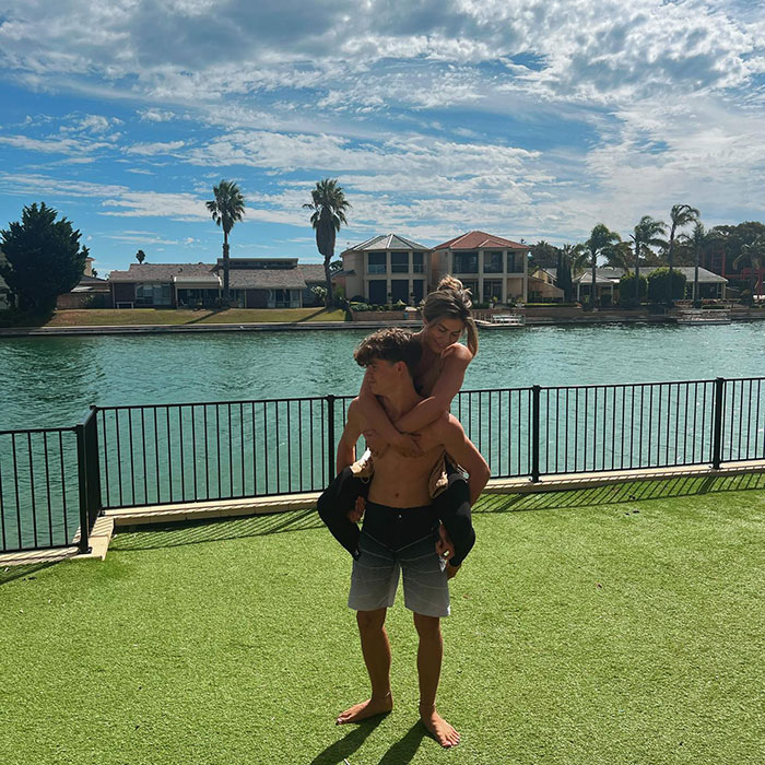 Mom Slammed For Wearing Bikini Around 13-Year-Old Son And Internet Isn&rsquo;t Having It