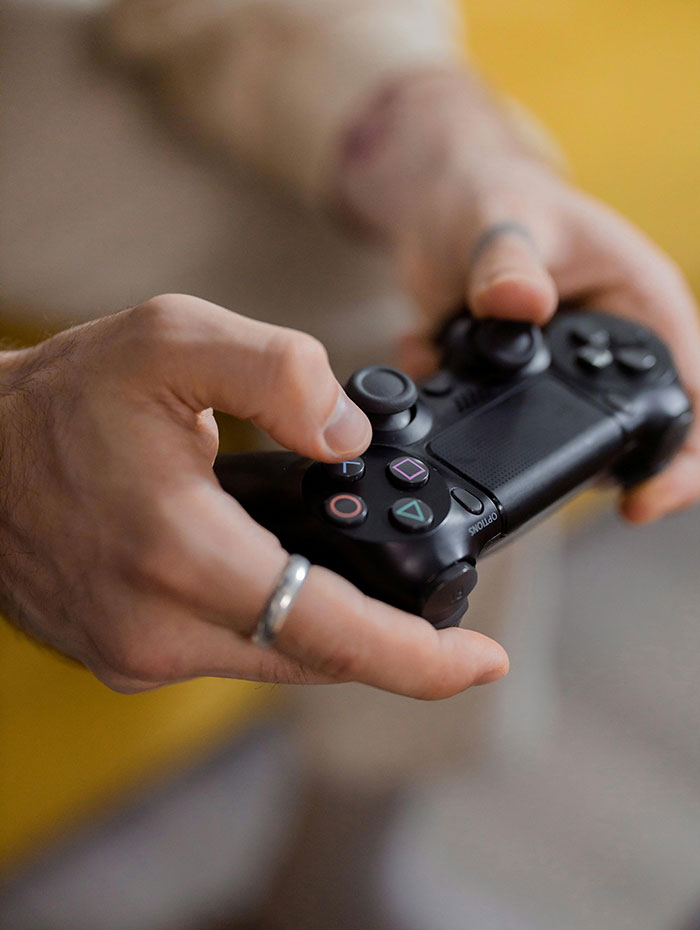 &ldquo;Mad He Couldn&rsquo;t Get Past The 1st Boss&rdquo;: Man Roasted For Saying Gamers Over 25 Should &ldquo;Grow Up&rdquo;