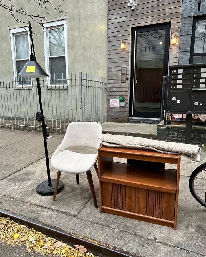 Haul Alert!! On The Left Side Of Guernsey Between Norman And Meserole (Greenpoint) 