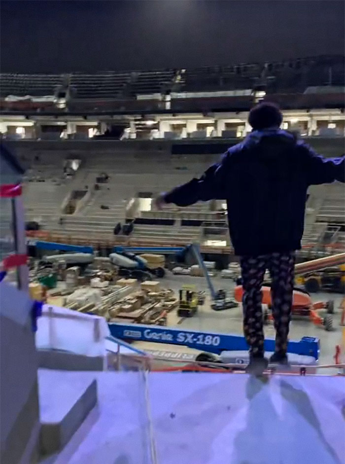 Mayor Promises Action After Teens Go Viral For Breaking Into And Vandalizing $2 Billion Stadium Mayor Promises Action After Teens Go Viral For Breaking Into And Vandalizing $2 Billion Stadium