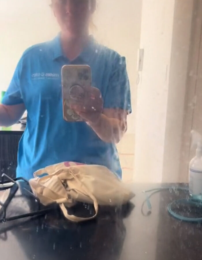 “Trust Me, You Will Regret It”: Cleaner Warns People Against Jumping Onto These Design Trends “Trust Me, You Will Regret It”: Cleaner Warns People Against Jumping Onto These Design Trends