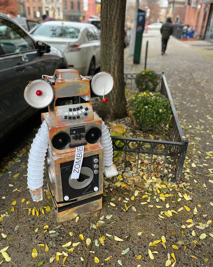 We’re Told This Is A Homemade Kids Costume But It Could Def Pass For A Sick Sculpture. 6th Ave Btwn 9th And 10th Streets. Park Slope Brooklyn 