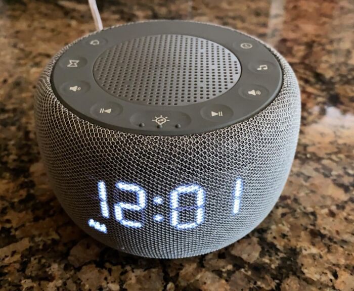 Sleep Tight To Light: Buffbee's Sound Machine & Alarm Clock For Sweet Dreams!