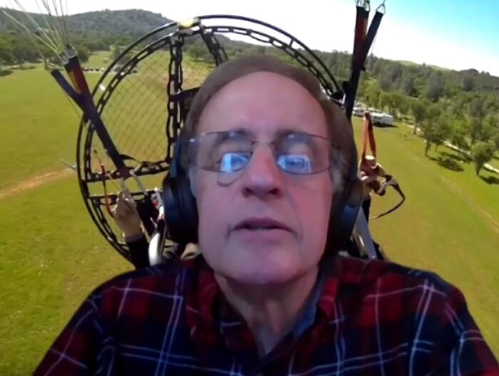 My Professor Figured Out How To Add A Custom Background In Zoom